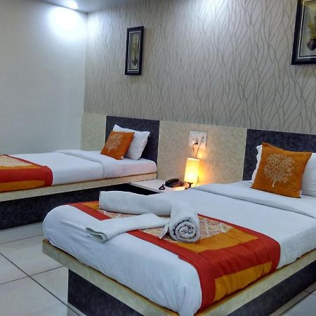 Hotel Sigma Inn Ahmadabad Zewnętrze zdjęcie