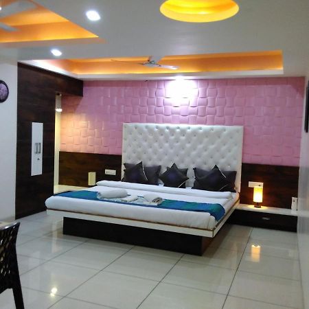 Hotel Sigma Inn Ahmadabad Zewnętrze zdjęcie